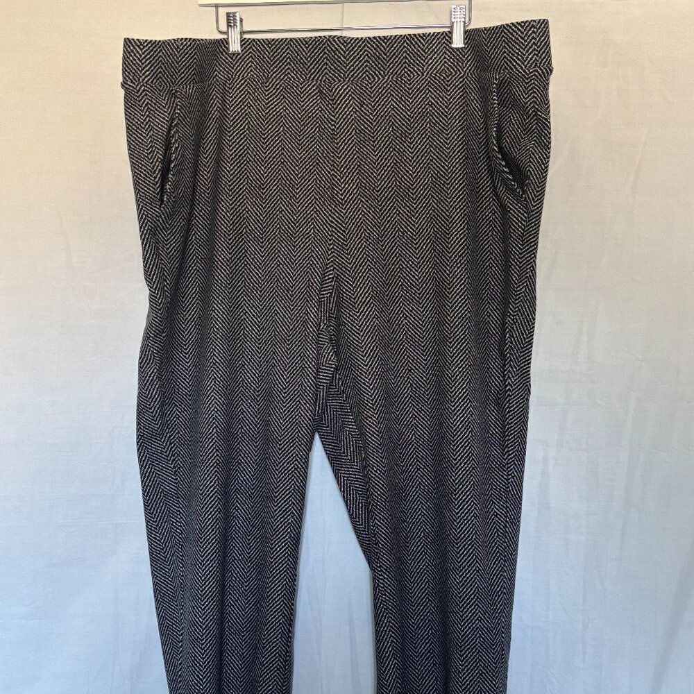 Pull-On Relaxed Taper Studio Luxe Ponte High-Rise Pant